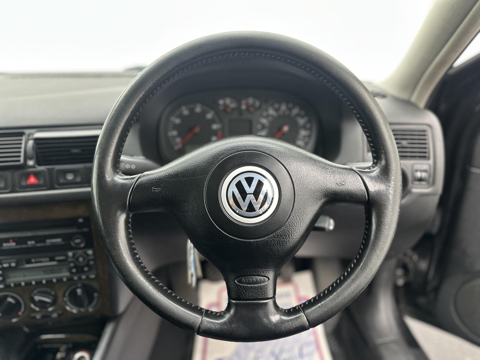 Volkswagen Golf 1.8T GTI Hatchback 5dr Petrol Manual (192 g/km, 150 bhp)