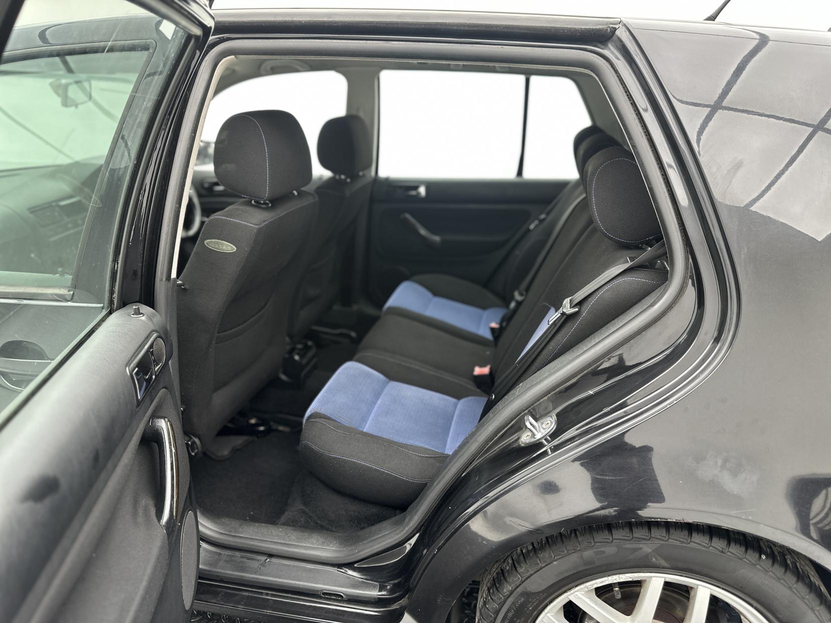 Volkswagen Golf 1.8T GTI Hatchback 5dr Petrol Manual (192 g/km, 150 bhp)