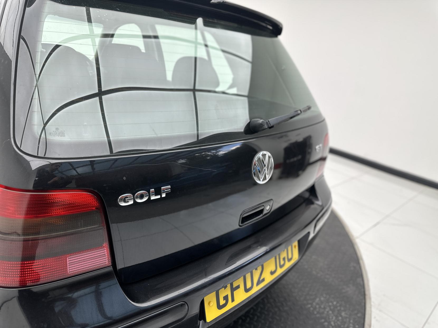 Volkswagen Golf 1.8T GTI Hatchback 5dr Petrol Manual (192 g/km, 150 bhp)