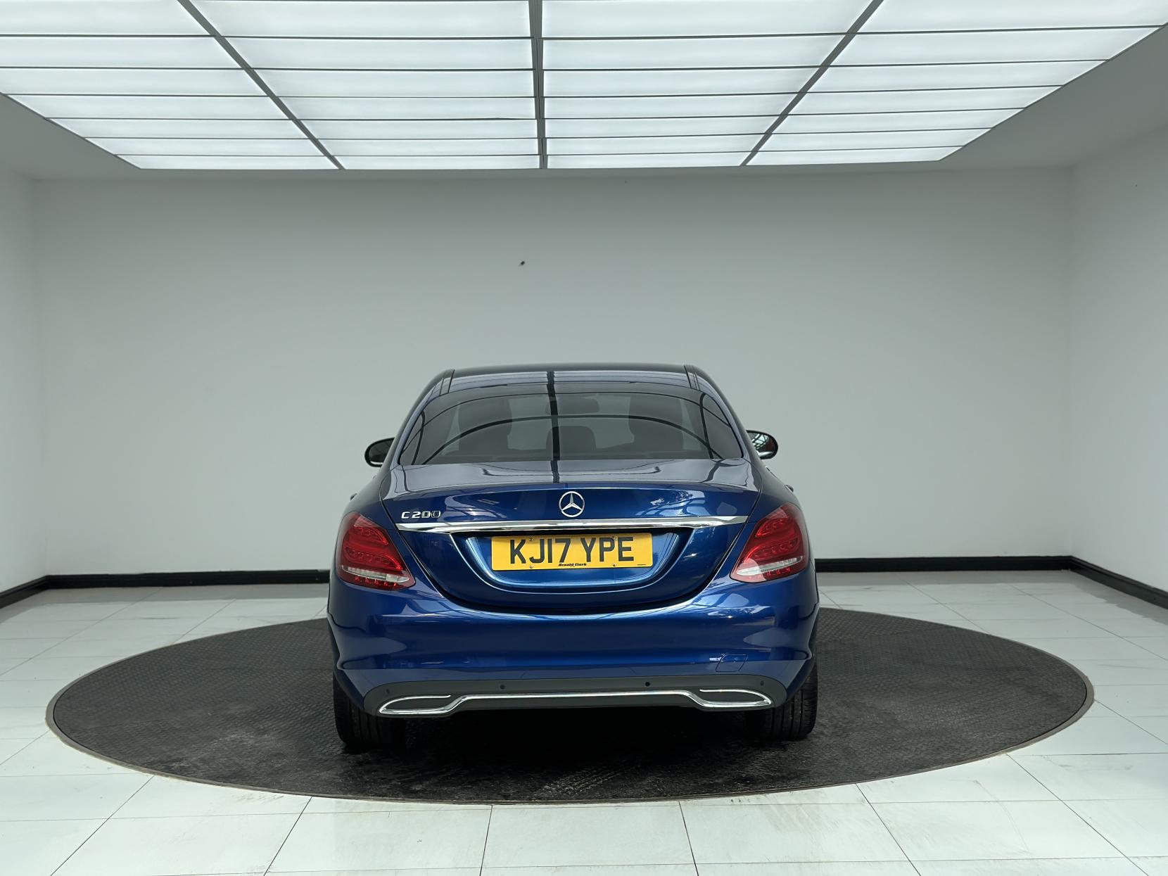 Mercedes-Benz C Class 2.0 C200 Sport Saloon 4dr Petrol G-Tronic+ Euro 6 (s/s) (184 ps)