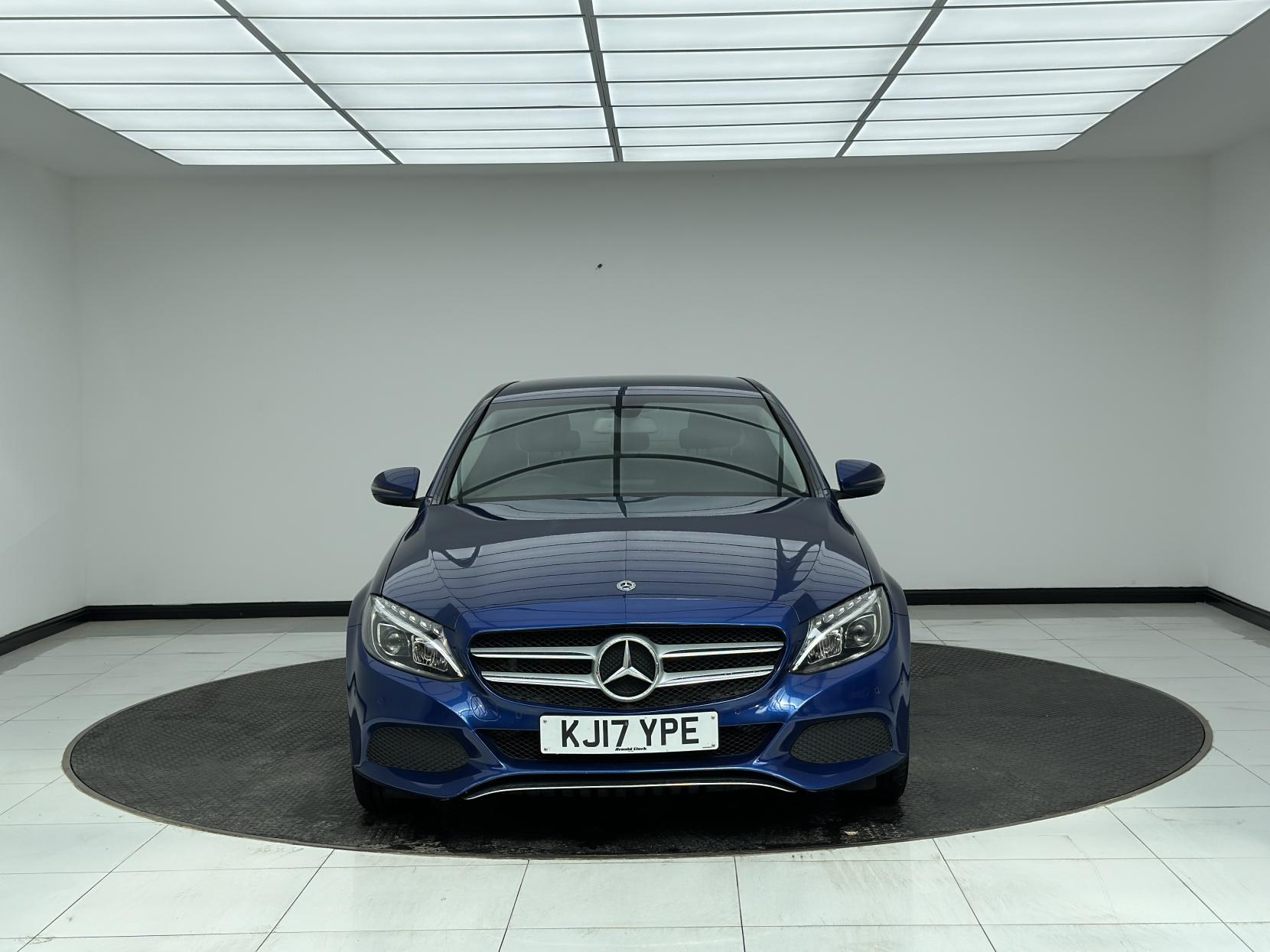 Mercedes-Benz C Class 2.0 C200 Sport Saloon 4dr Petrol G-Tronic+ Euro 6 (s/s) (184 ps)