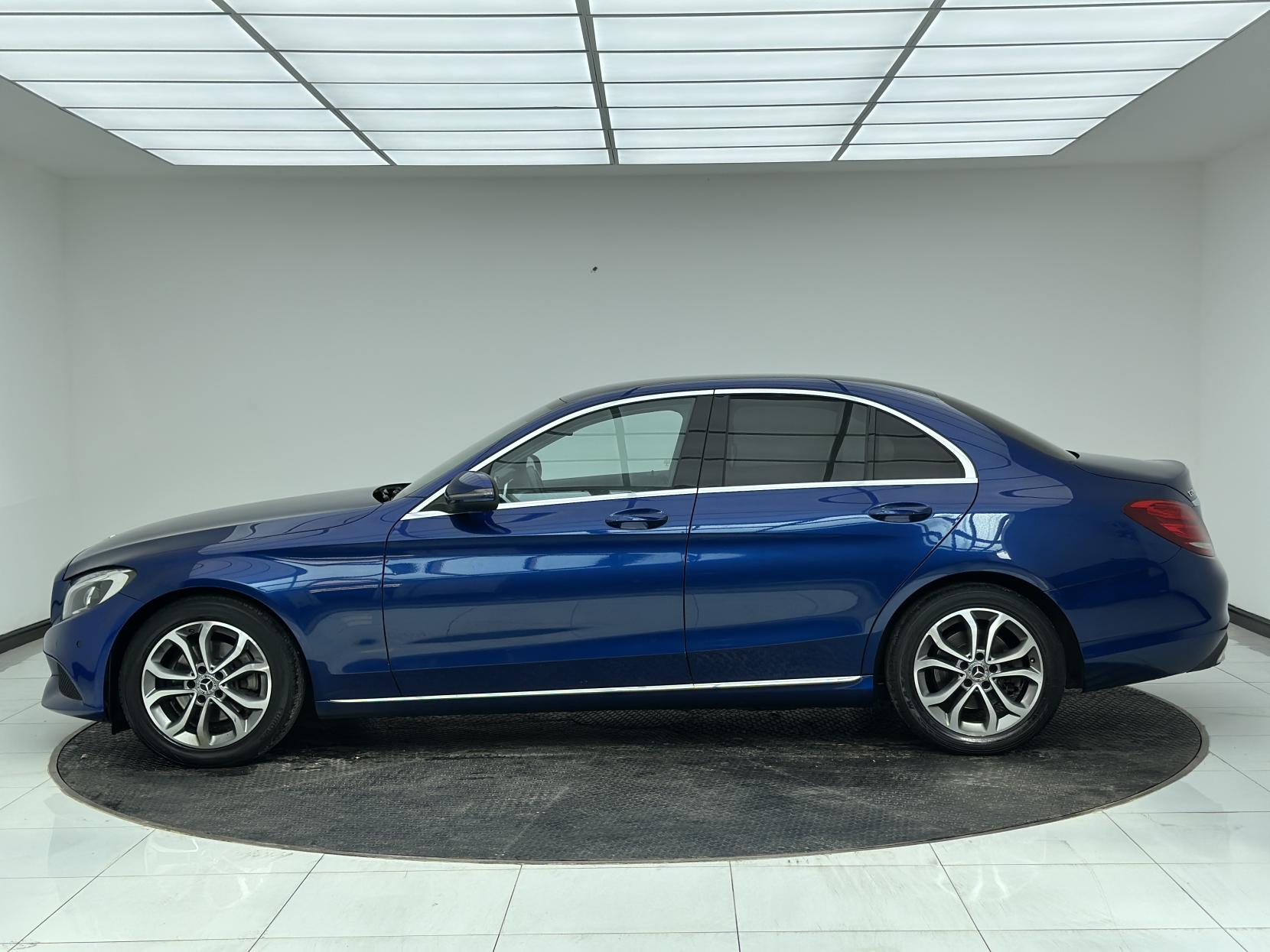 Mercedes-Benz C Class 2.0 C200 Sport Saloon 4dr Petrol G-Tronic+ Euro 6 (s/s) (184 ps)