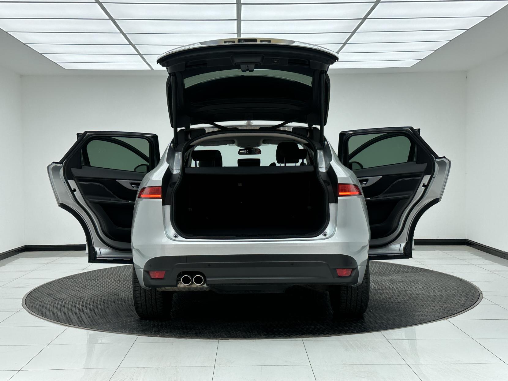 Jaguar F-PACE 2.0 D180 R-Sport SUV 5dr Diesel Auto AWD Euro 6 (s/s) (180 ps)