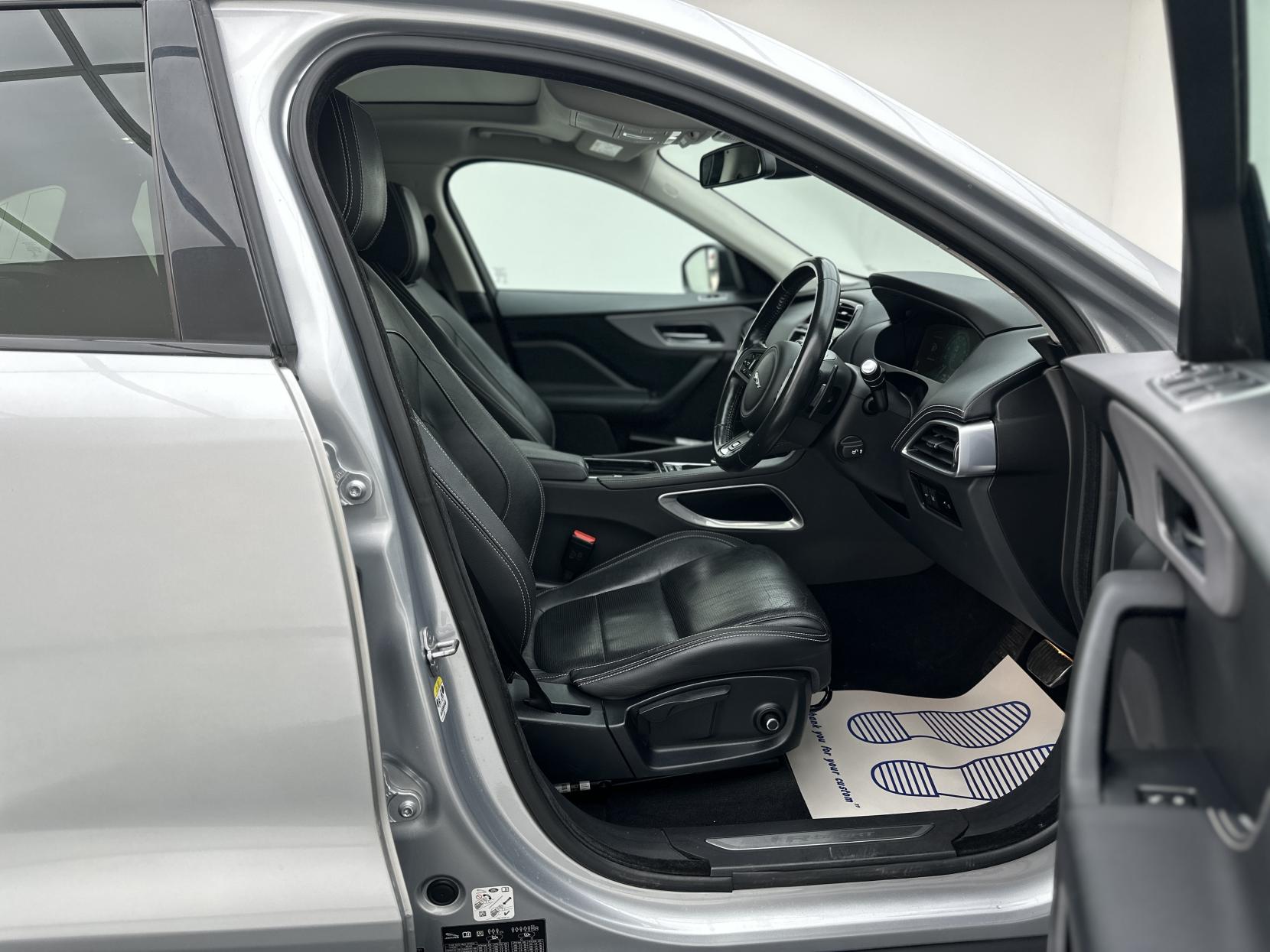 Jaguar F-PACE 2.0 D180 R-Sport SUV 5dr Diesel Auto AWD Euro 6 (s/s) (180 ps)