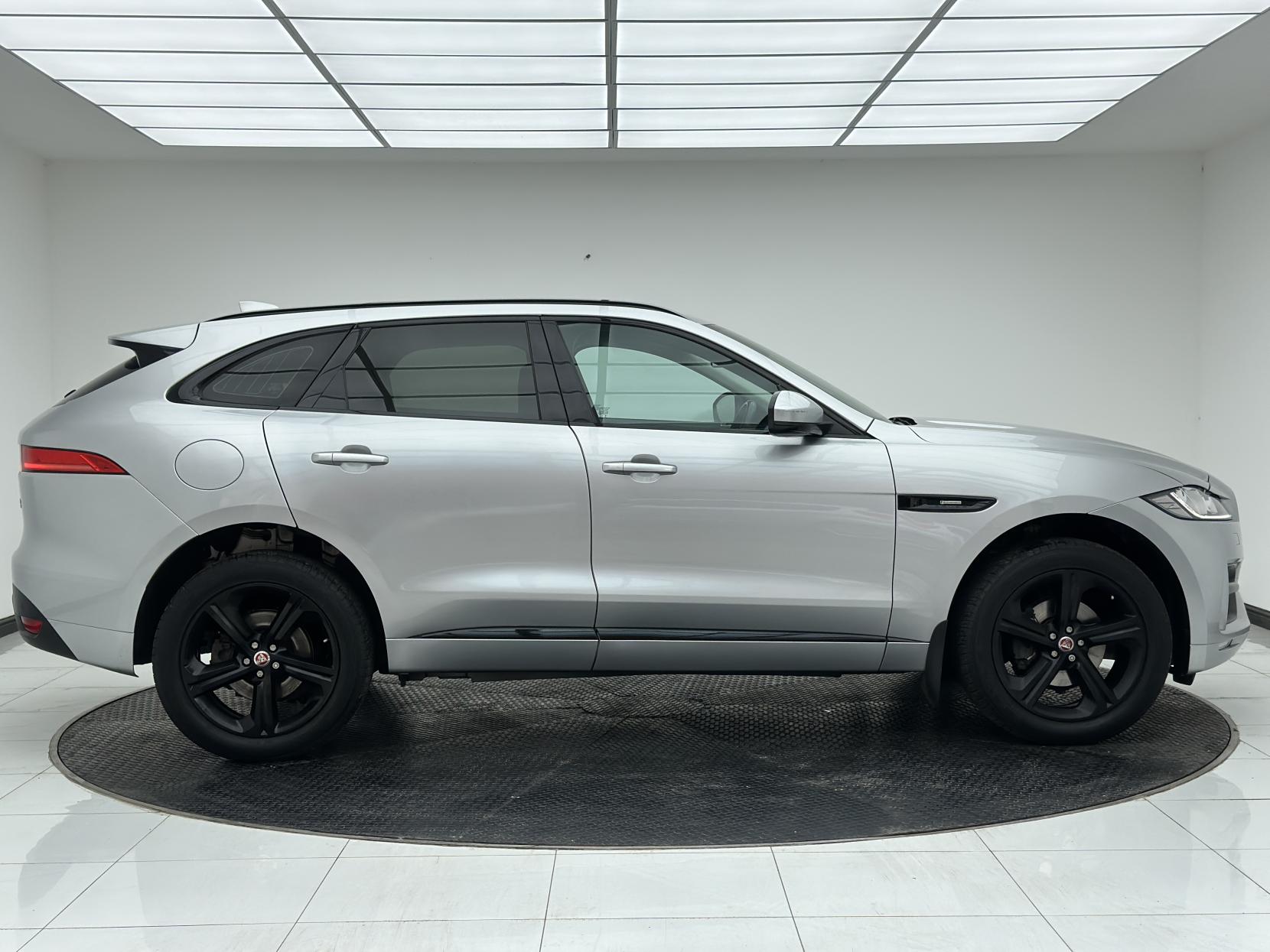 Jaguar F-PACE 2.0 D180 R-Sport SUV 5dr Diesel Auto AWD Euro 6 (s/s) (180 ps)