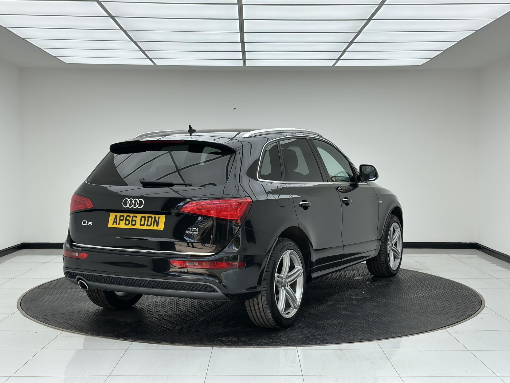 Audi Q5 2.0 TDI S line Plus SUV 5dr Diesel S Tronic quattro Euro 6 (s/s) (190 ps)