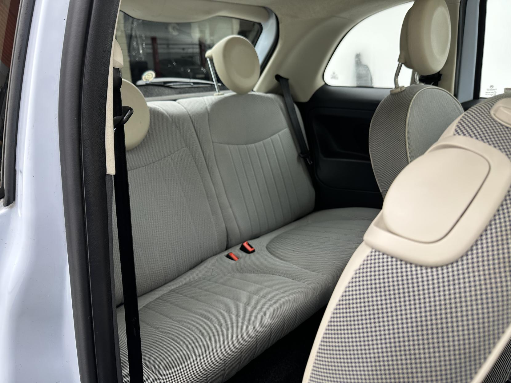 Fiat 500 1.2 Lounge Hatchback 3dr Petrol Manual Euro 4 (69 bhp)