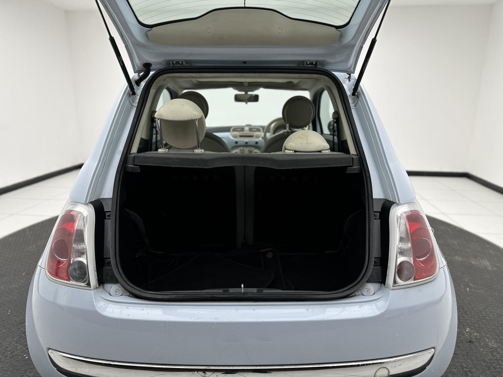 Fiat 500 1.2 Lounge Hatchback 3dr Petrol Manual Euro 4 (69 bhp)