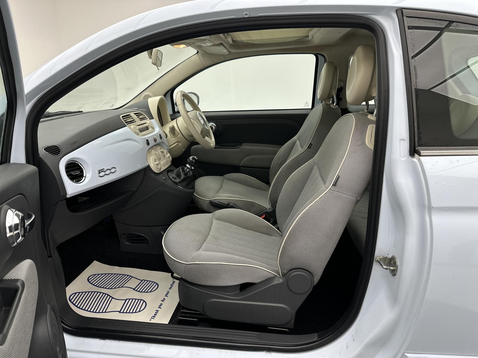 Fiat 500 1.2 Lounge Hatchback 3dr Petrol Manual Euro 4 (69 bhp)