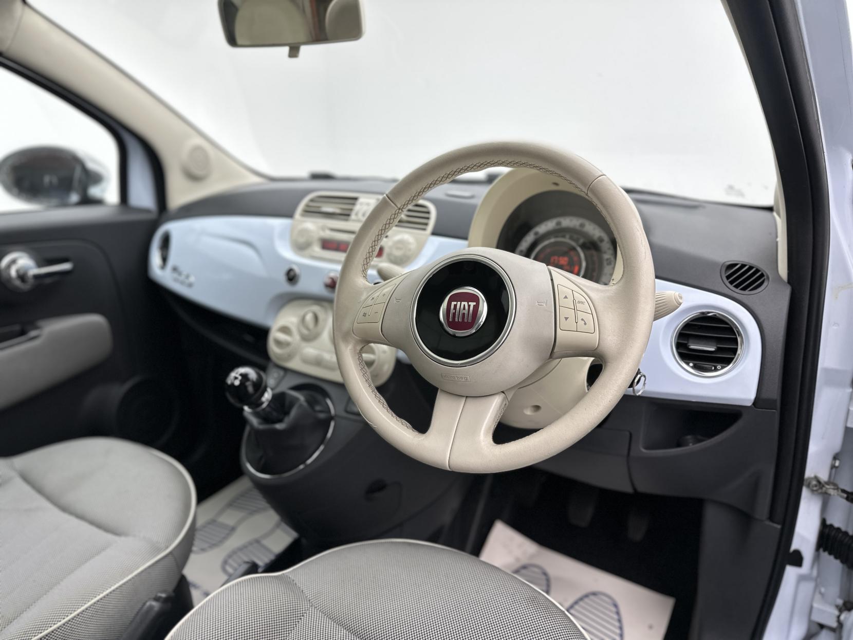 Fiat 500 1.2 Lounge Hatchback 3dr Petrol Manual Euro 4 (69 bhp)