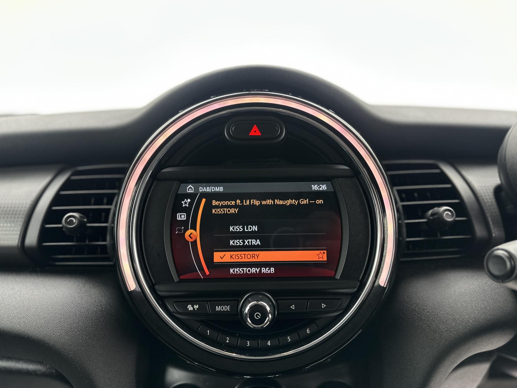 MINI Hatch 1.5 Cooper Classic Hatchback 5dr Petrol Steptronic Euro 6 (s/s) (136 ps)