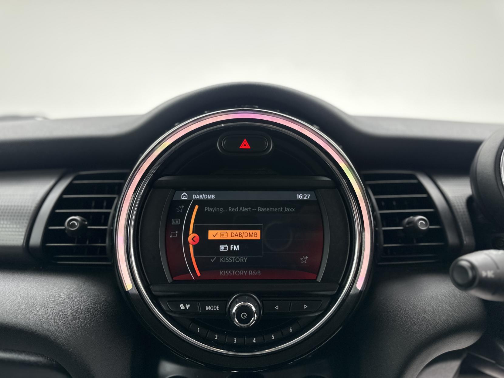 MINI Hatch 1.5 Cooper Classic Hatchback 5dr Petrol Steptronic Euro 6 (s/s) (136 ps)