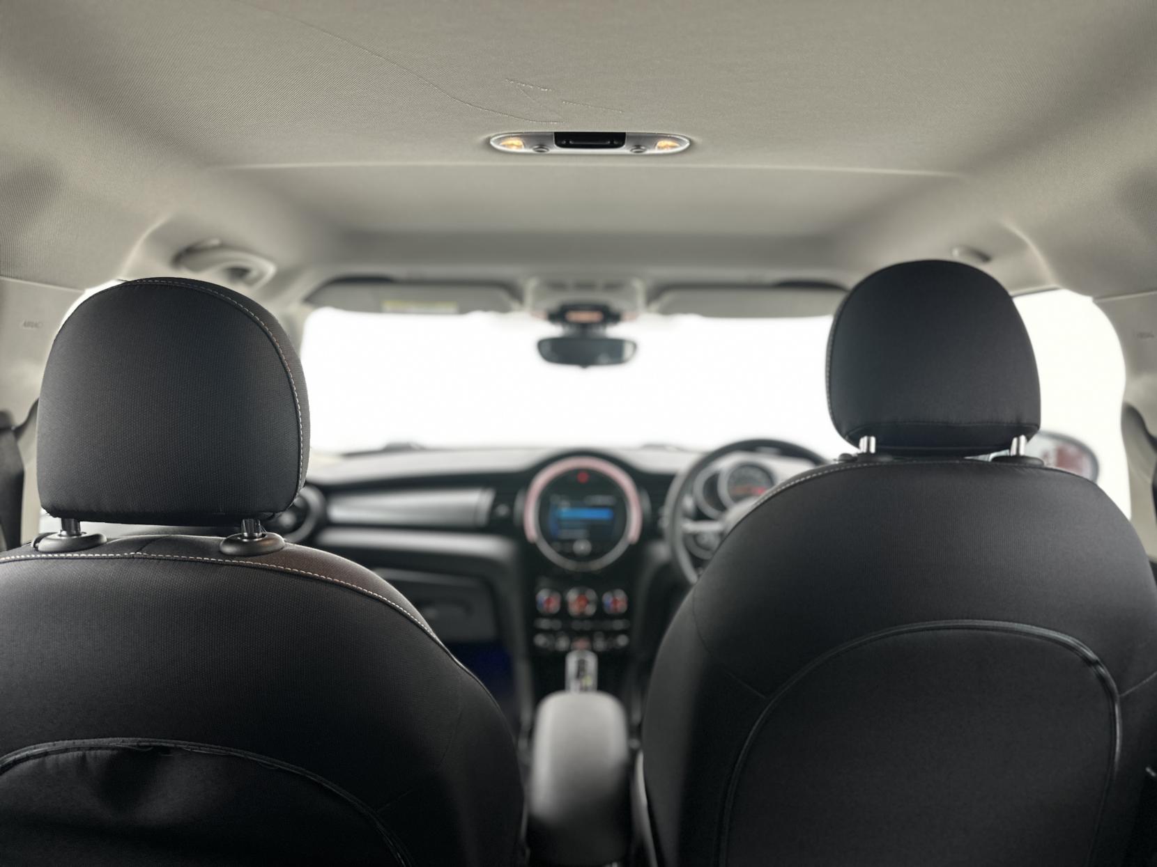 MINI Hatch 1.5 Cooper Classic Hatchback 5dr Petrol Steptronic Euro 6 (s/s) (136 ps)