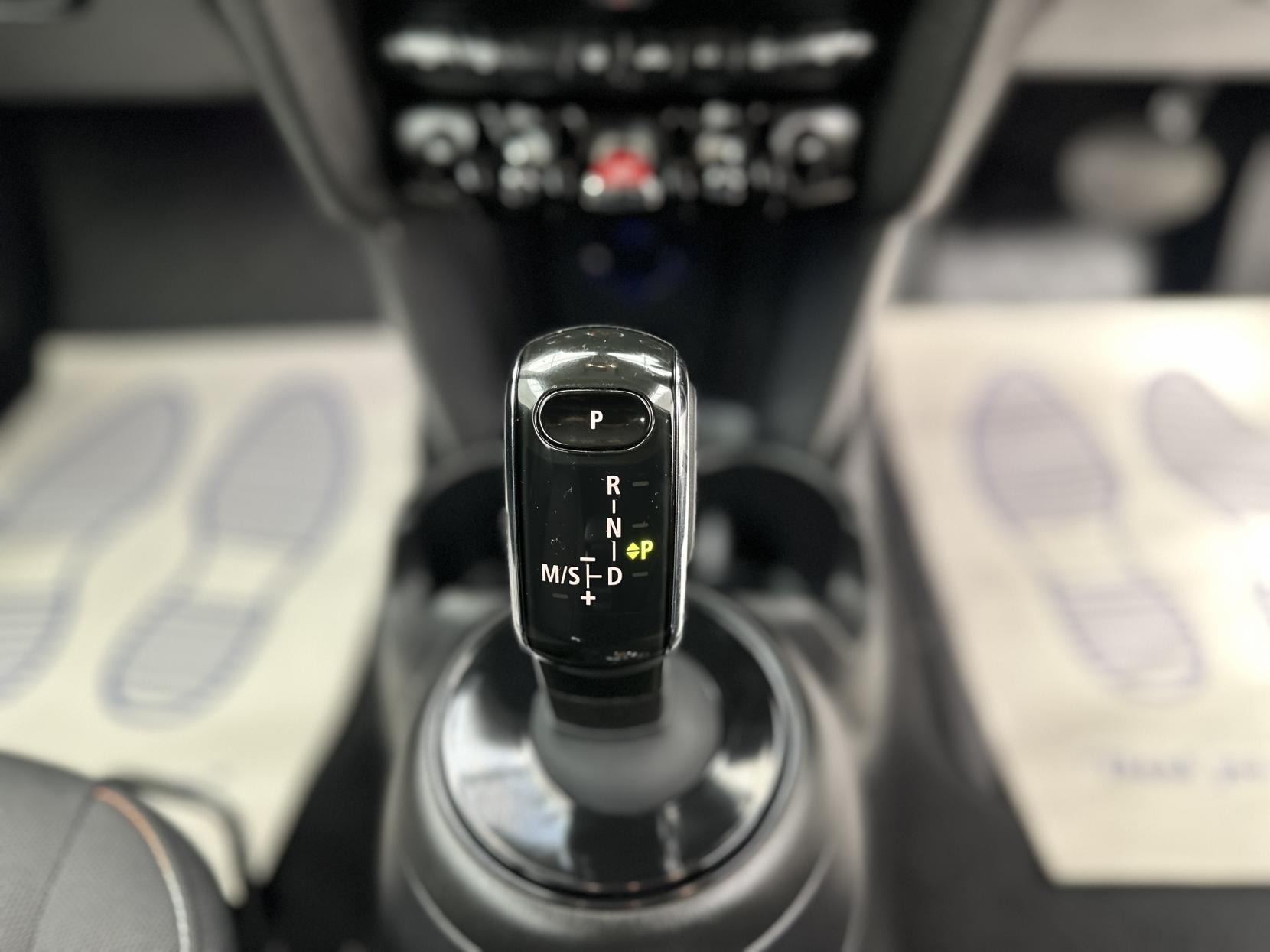 MINI Hatch 1.5 Cooper Classic Hatchback 5dr Petrol Steptronic Euro 6 (s/s) (136 ps)