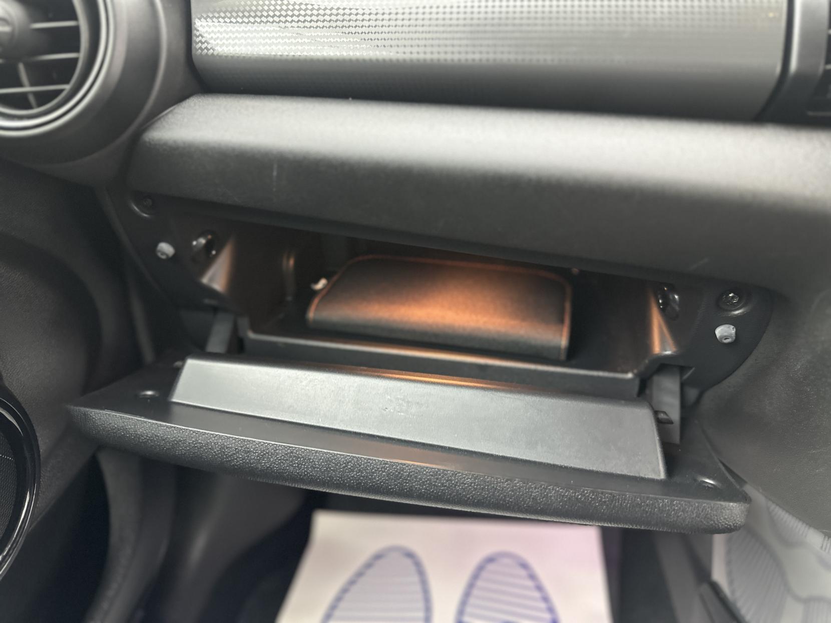 MINI Hatch 1.5 Cooper Classic Hatchback 5dr Petrol Steptronic Euro 6 (s/s) (136 ps)