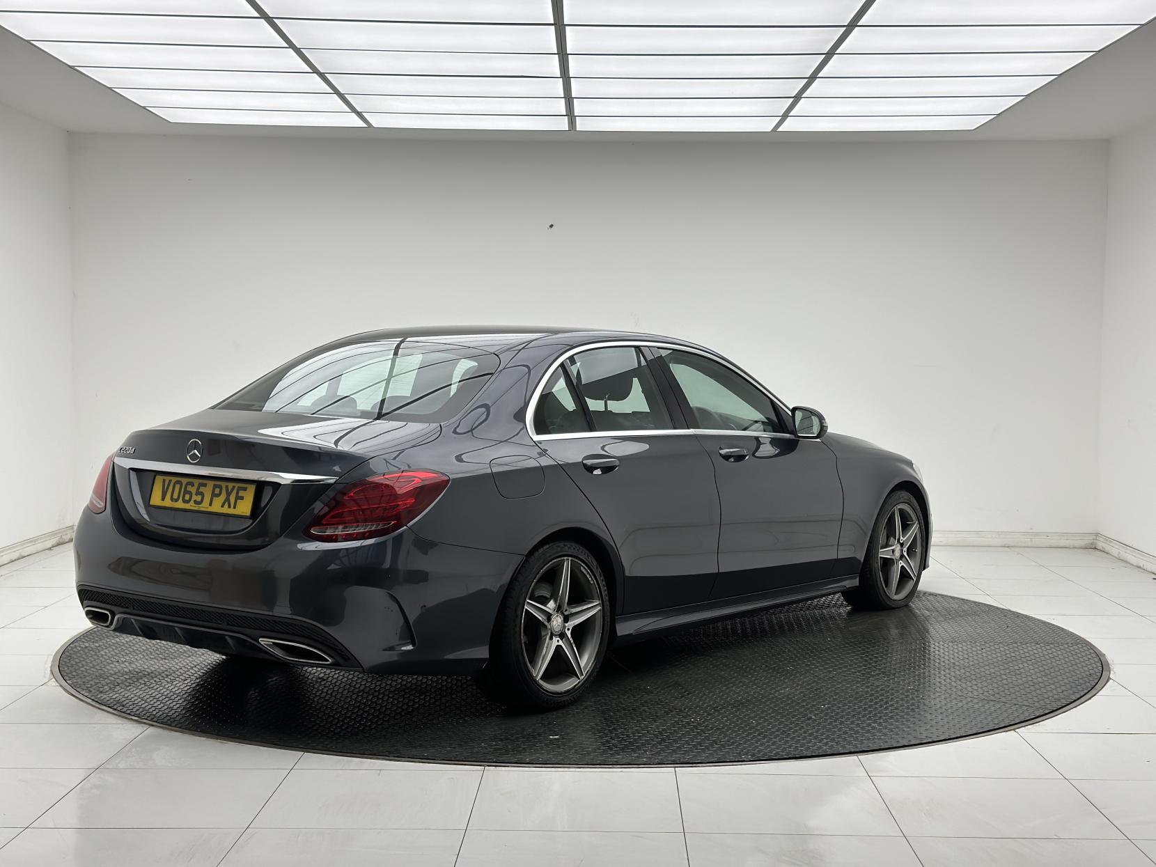 Mercedes-Benz C Class 2.1 C220d AMG Line Saloon 4dr Diesel 7G-Tronic+ Euro 6 (s/s) (170 ps)