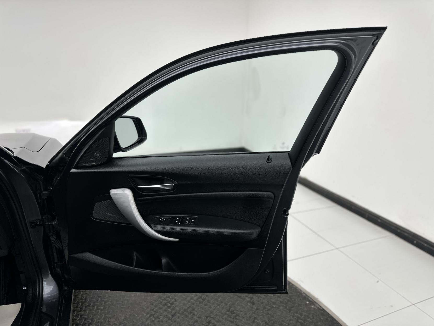 BMW 1 Series 3.0 M140i Shadow Edition Hatchback 5dr Petrol Auto Euro 6 (s/s) (340 ps)