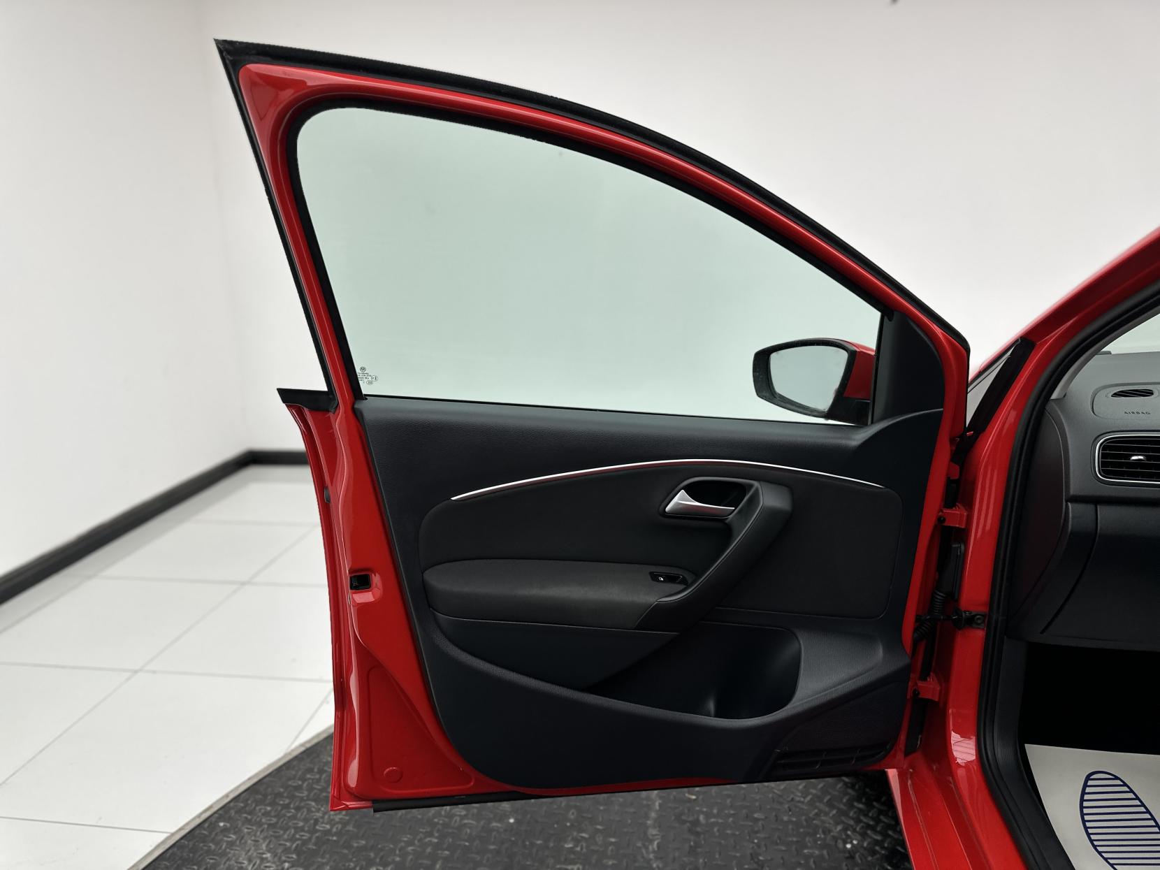 Volkswagen Polo 1.0 BlueMotion Tech Match Hatchback 5dr Petrol Manual Euro 6 (s/s) (60 ps)