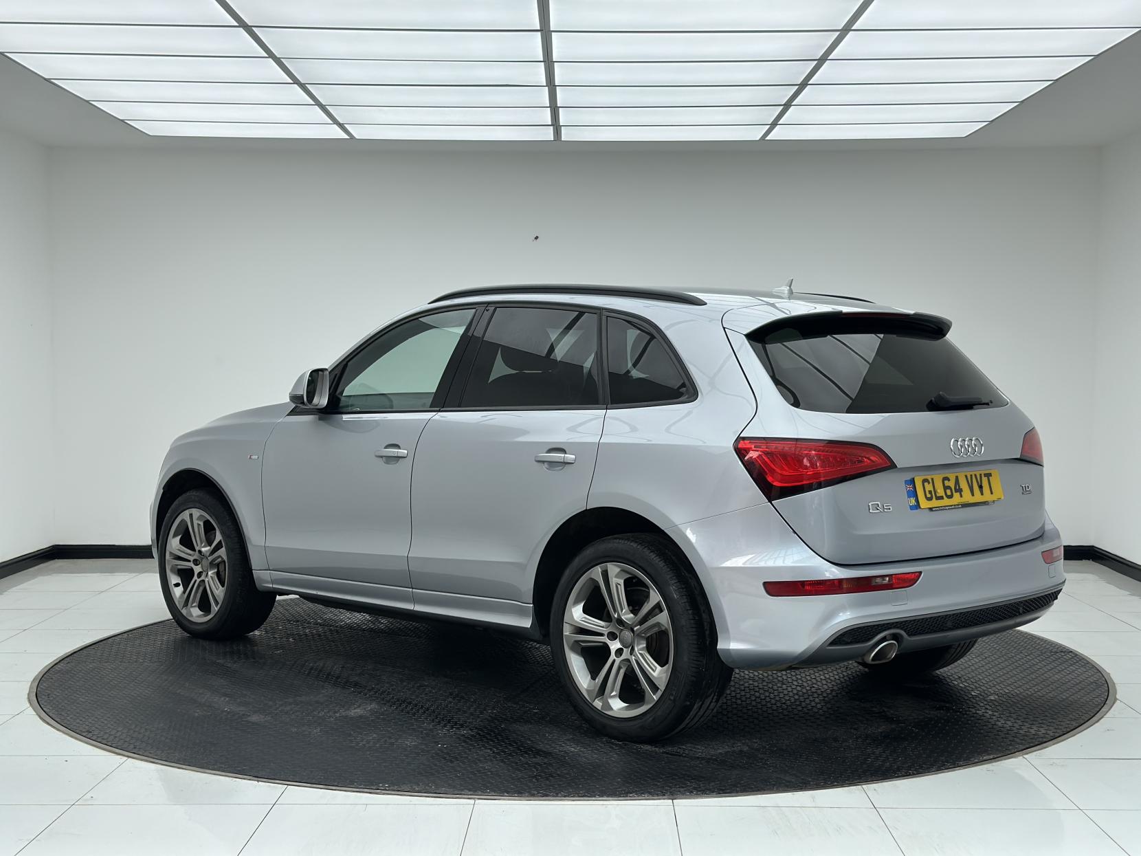 Audi Q5 2.0 TDI S line Plus SUV 5dr Diesel S Tronic quattro Euro 5 (s/s) (177 ps)