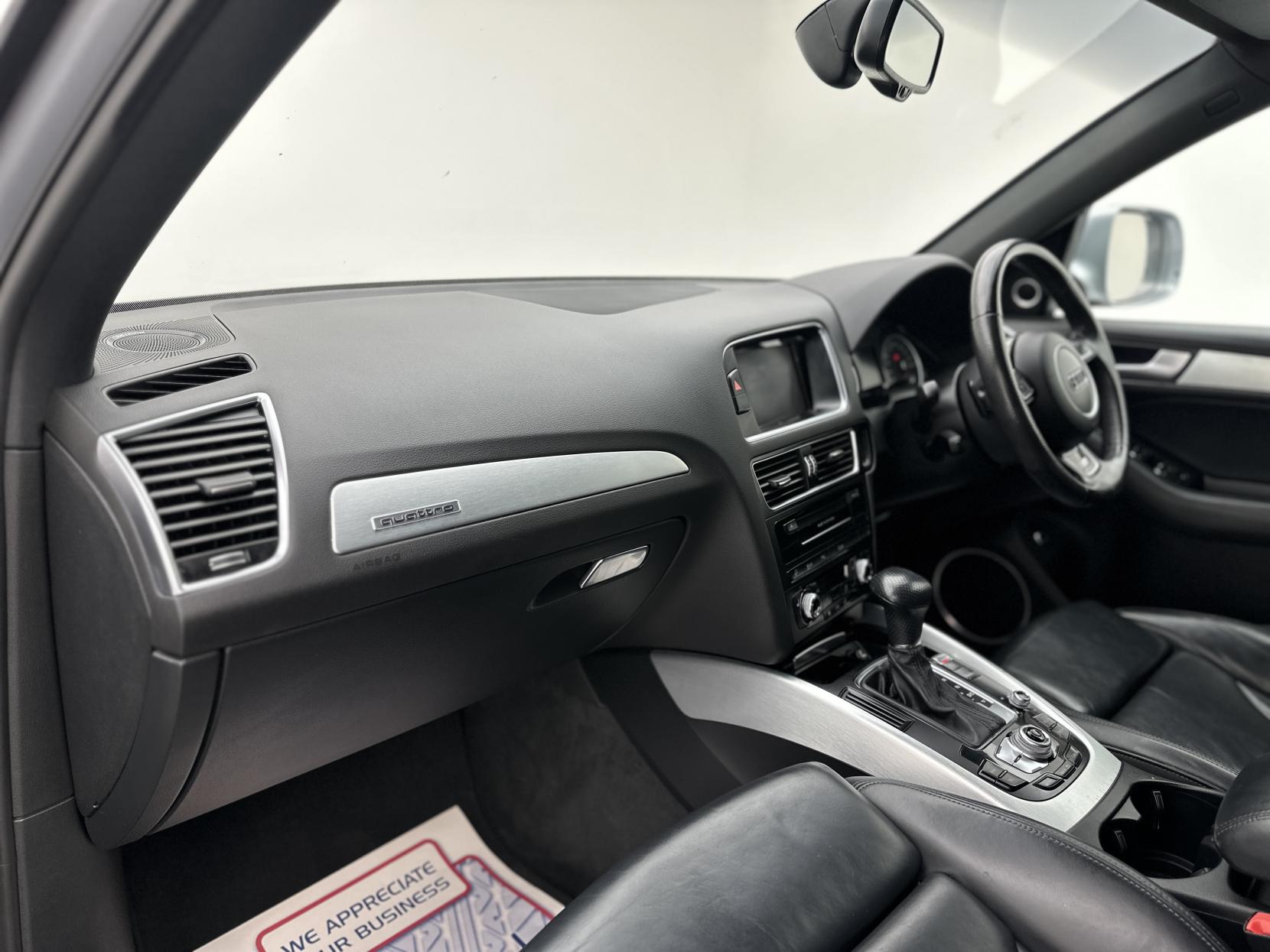 Audi Q5 2.0 TDI S line Plus SUV 5dr Diesel S Tronic quattro Euro 5 (s/s) (177 ps)