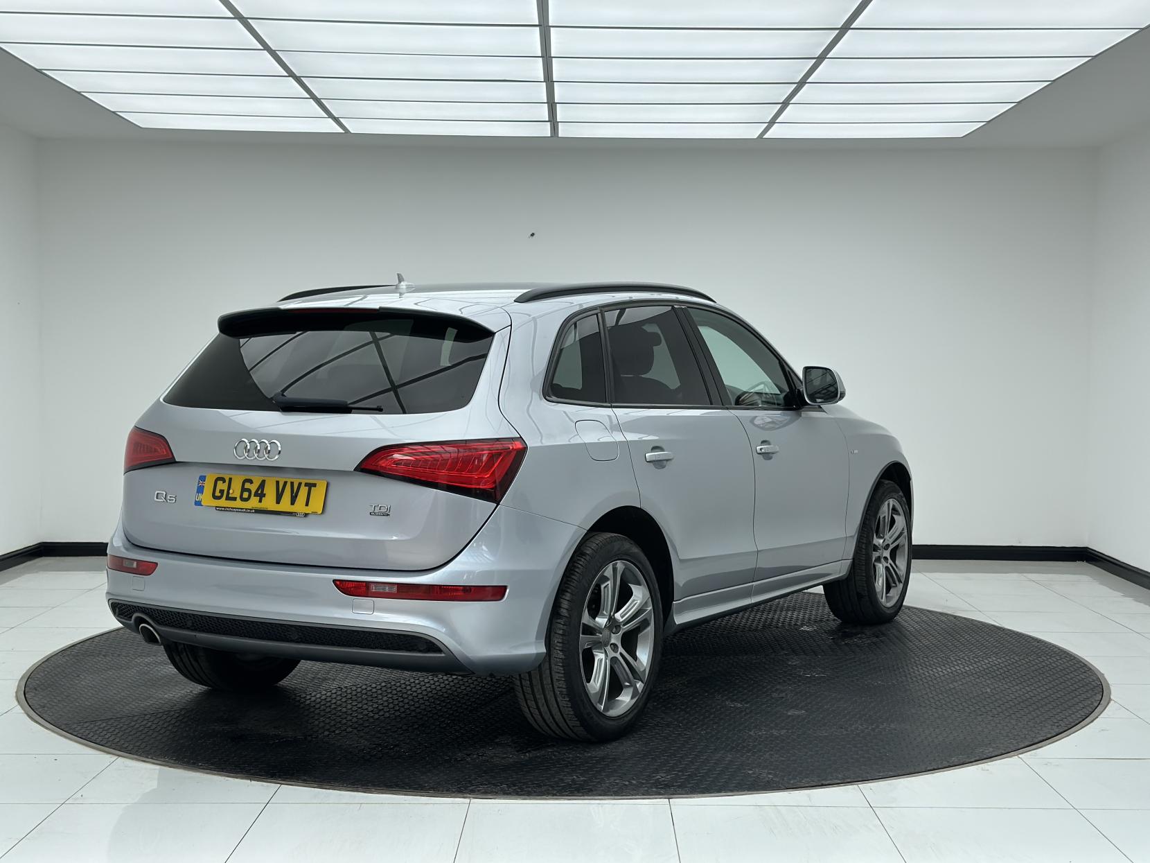 Audi Q5 2.0 TDI S line Plus SUV 5dr Diesel S Tronic quattro Euro 5 (s/s) (177 ps)