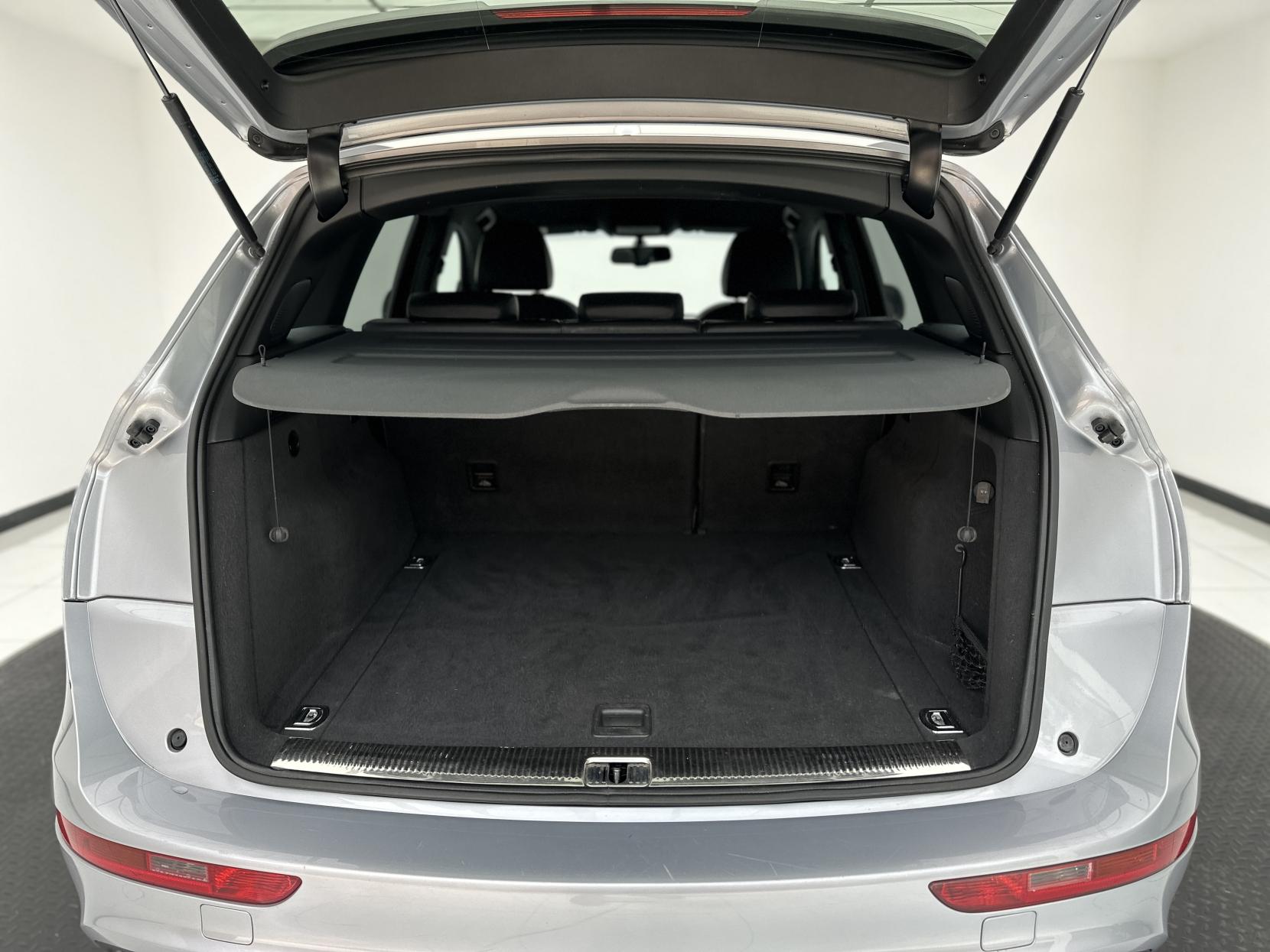 Audi Q5 2.0 TDI S line Plus SUV 5dr Diesel S Tronic quattro Euro 5 (s/s) (177 ps)