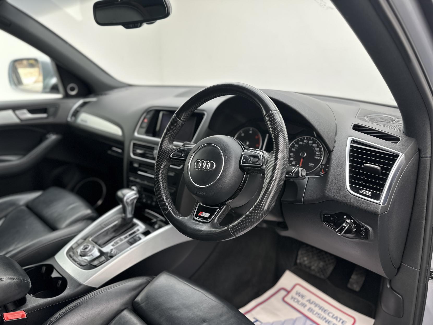 Audi Q5 2.0 TDI S line Plus SUV 5dr Diesel S Tronic quattro Euro 5 (s/s) (177 ps)