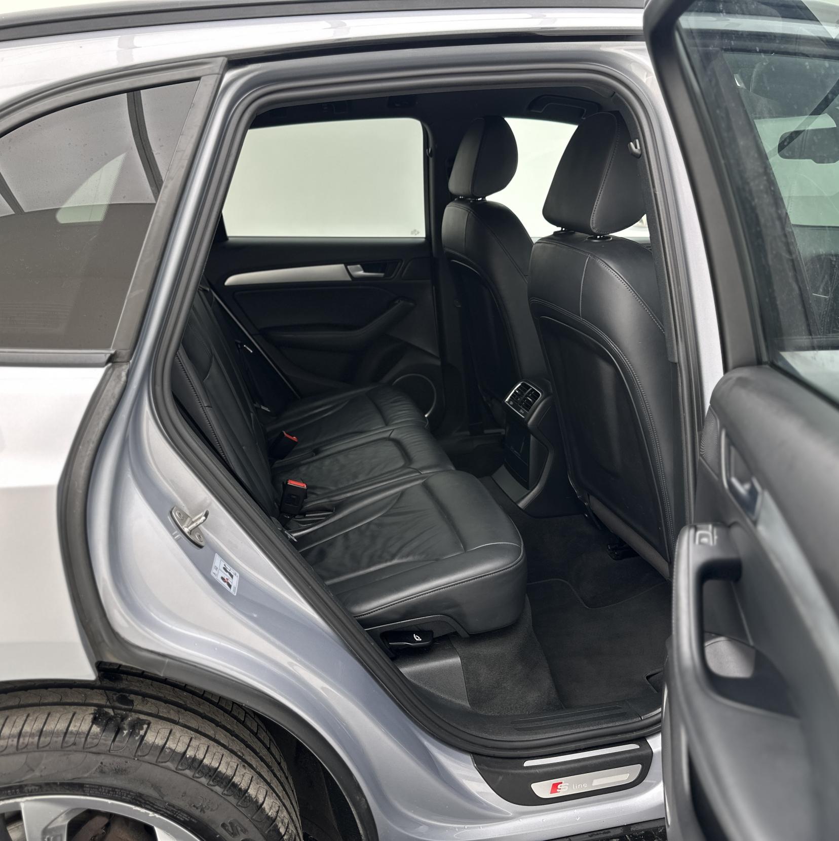 Audi Q5 2.0 TDI S line Plus SUV 5dr Diesel S Tronic quattro Euro 5 (s/s) (177 ps)