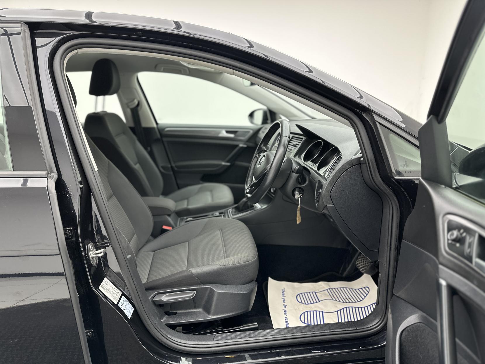 Volkswagen Golf 1.5 TSI EVO SE Nav Hatchback 5dr Petrol DSG Euro 6 (s/s) (130 ps)