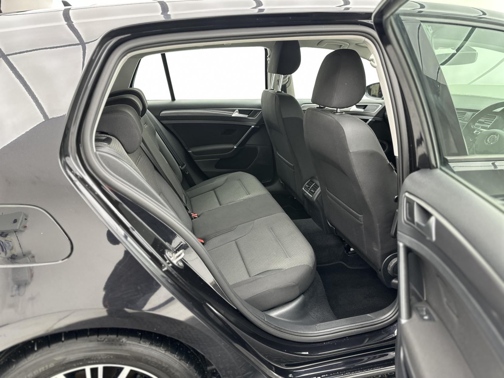 Volkswagen Golf 1.5 TSI EVO SE Nav Hatchback 5dr Petrol DSG Euro 6 (s/s) (130 ps)