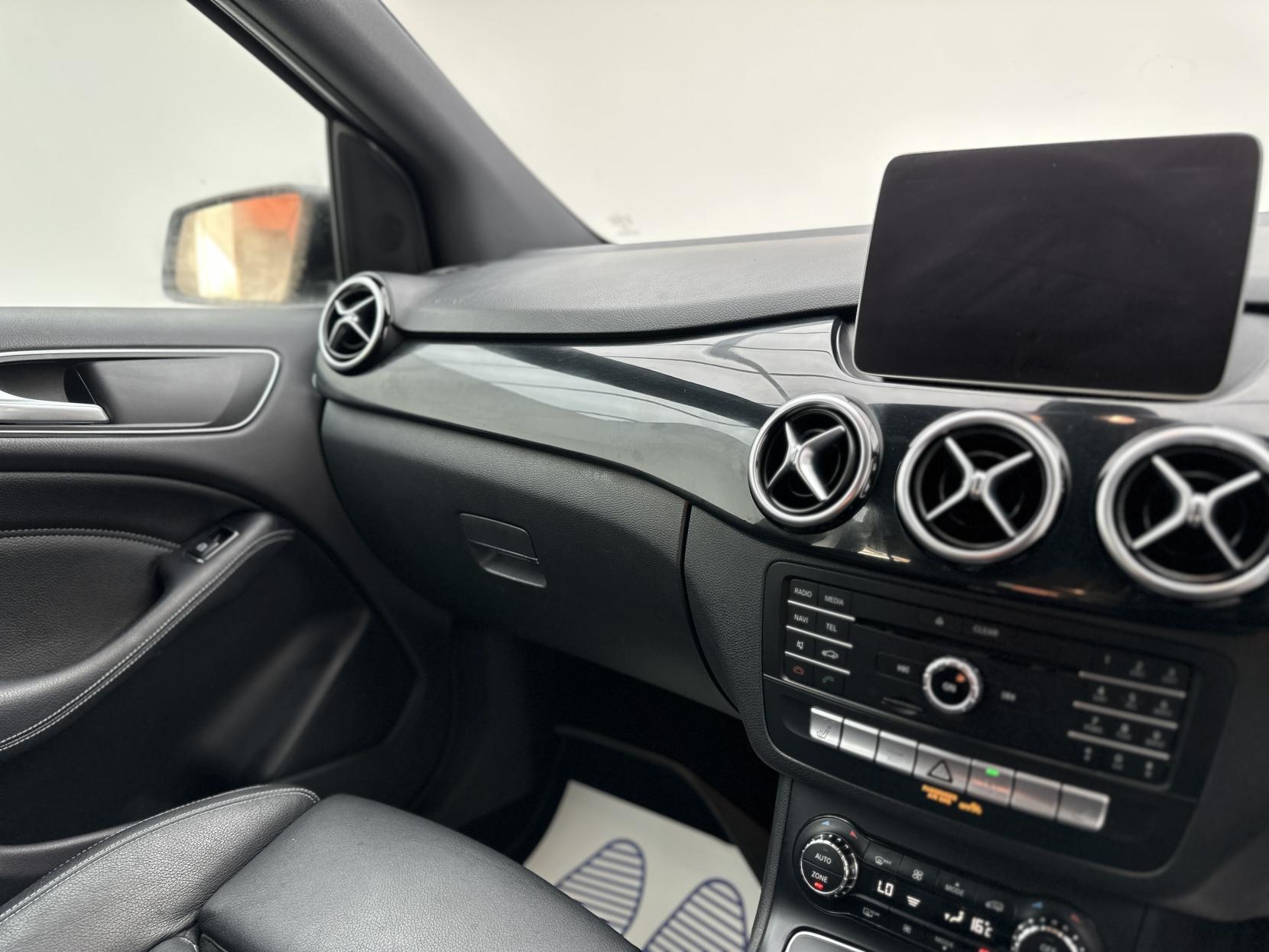 Mercedes-Benz B Class 1.6 B180 Exclusive Edition MPV 5dr Petrol 7G-DCT Euro 6 (s/s) (122 ps)