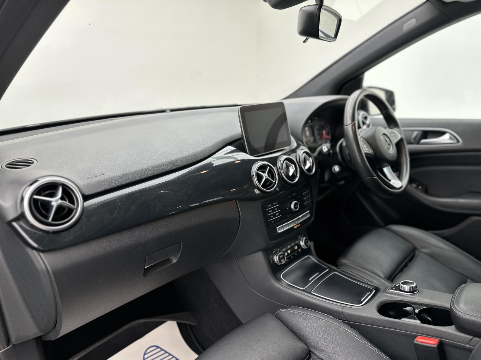 Mercedes-Benz B Class 1.6 B180 Exclusive Edition MPV 5dr Petrol 7G-DCT Euro 6 (s/s) (122 ps)