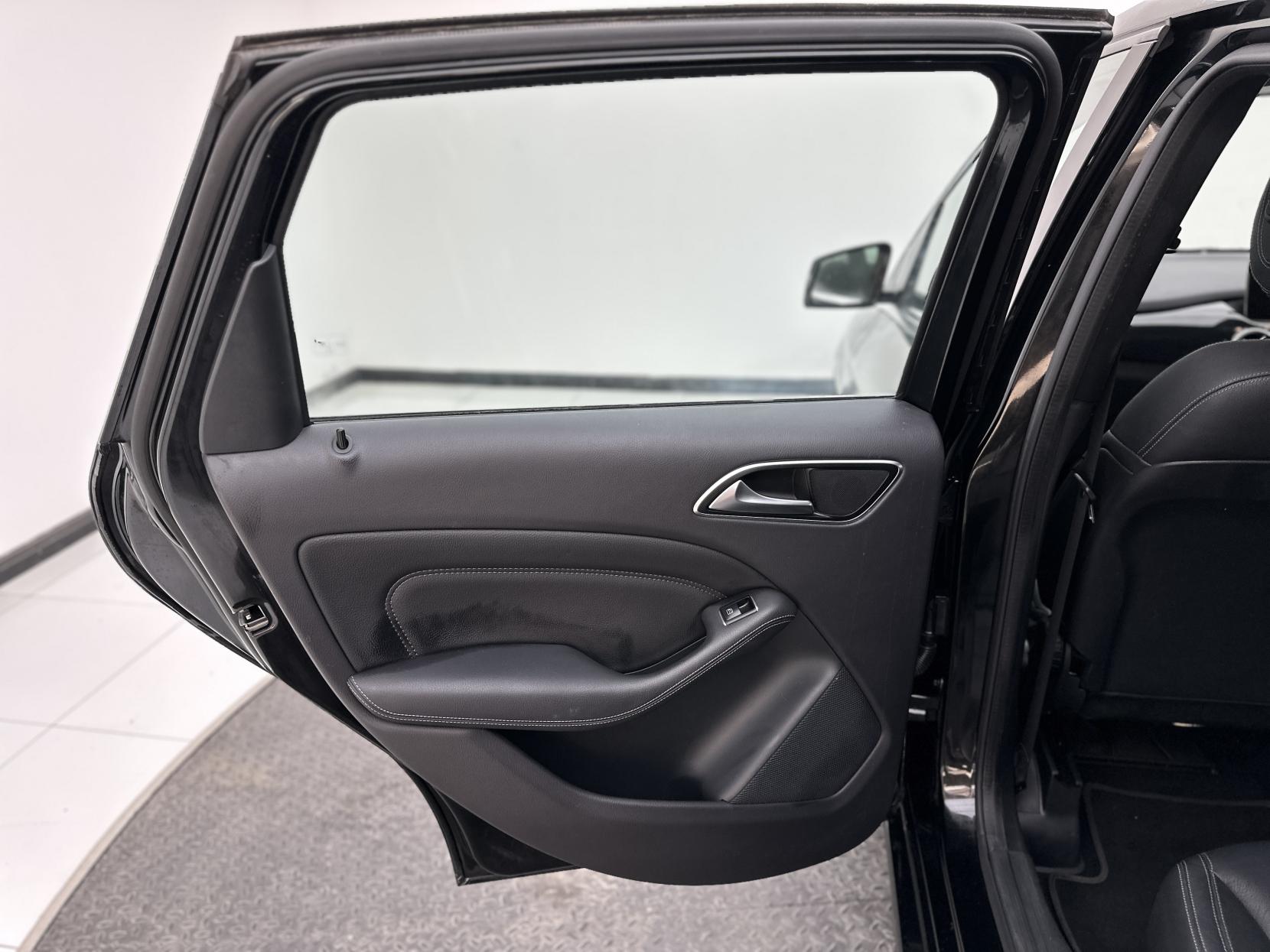Mercedes-Benz B Class 1.6 B180 Exclusive Edition MPV 5dr Petrol 7G-DCT Euro 6 (s/s) (122 ps)