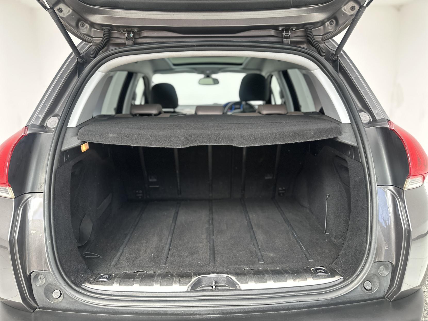 Peugeot 2008 1.6 e-HDi Feline SUV 5dr Diesel Manual Euro 5 (s/s) (Calima) (115 ps)