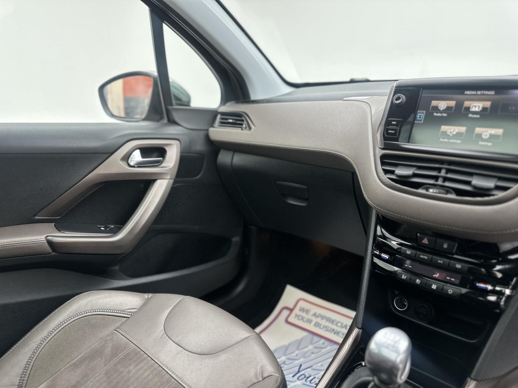 Peugeot 2008 1.6 e-HDi Feline SUV 5dr Diesel Manual Euro 5 (s/s) (Calima) (115 ps)