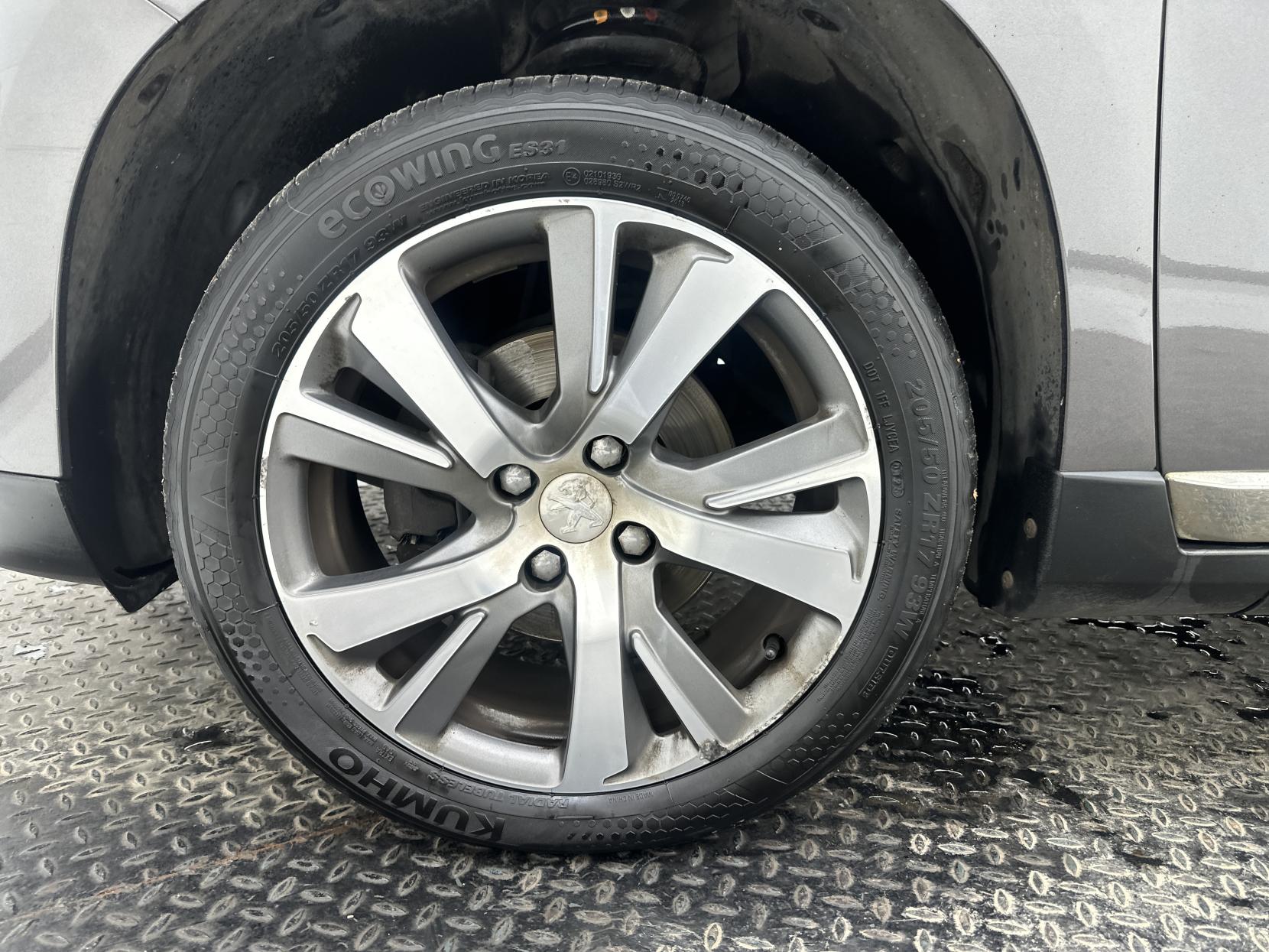 Peugeot 2008 1.6 e-HDi Feline SUV 5dr Diesel Manual Euro 5 (s/s) (Calima) (115 ps)