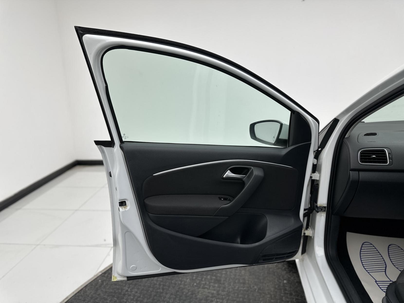 Volkswagen Polo 1.0 BlueMotion Tech SE Hatchback 5dr Petrol Manual Euro 6 (s/s) (60 ps)