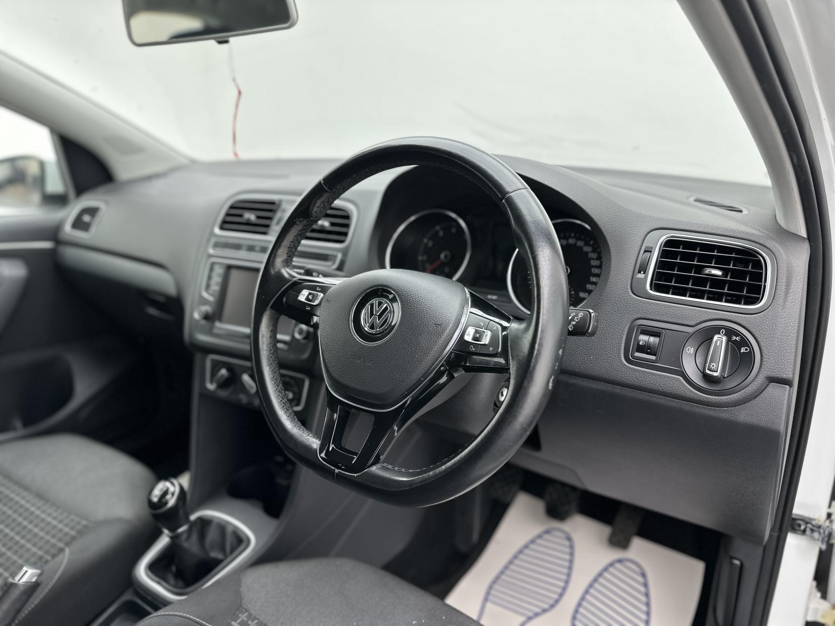 Volkswagen Polo 1.0 BlueMotion Tech SE Hatchback 5dr Petrol Manual Euro 6 (s/s) (60 ps)