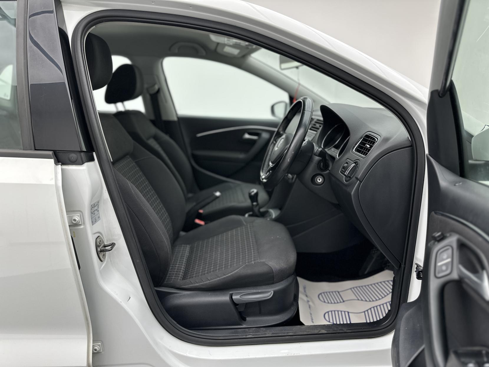 Volkswagen Polo 1.0 BlueMotion Tech SE Hatchback 5dr Petrol Manual Euro 6 (s/s) (60 ps)