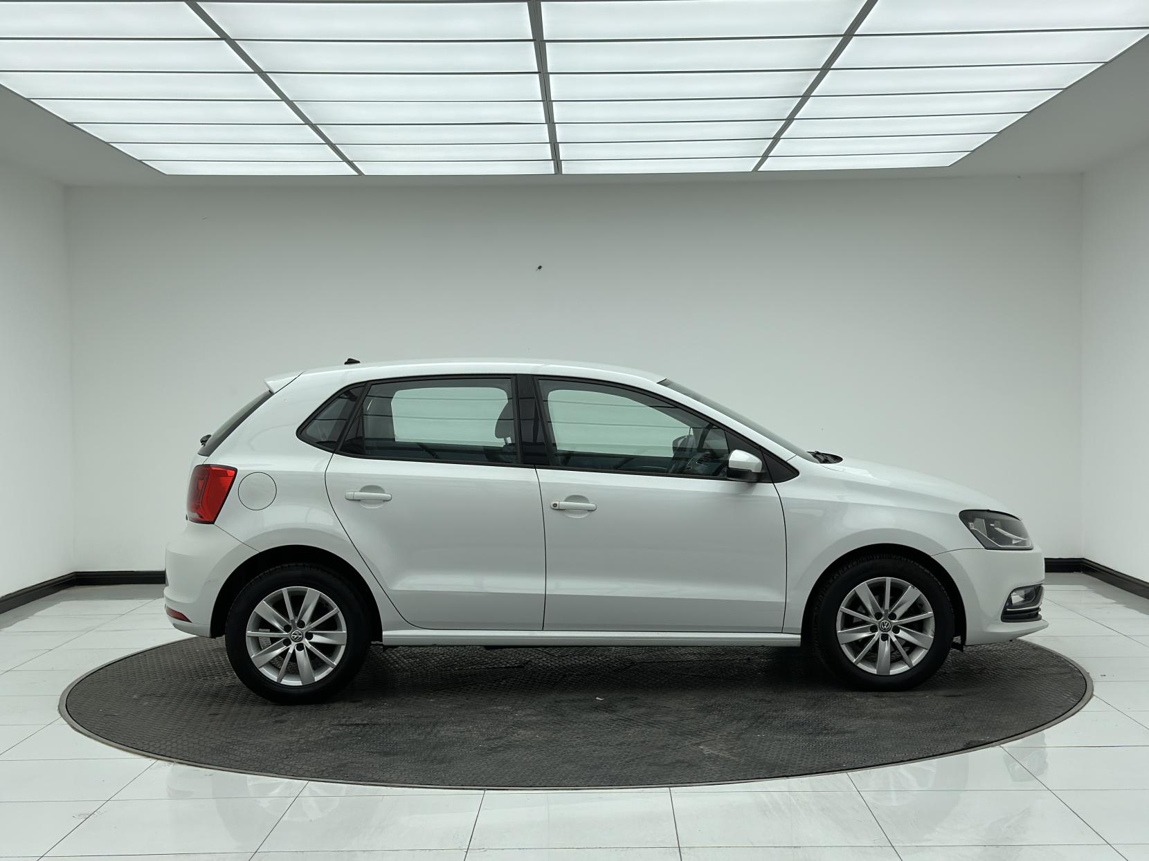 Volkswagen Polo 1.0 BlueMotion Tech SE Hatchback 5dr Petrol Manual Euro 6 (s/s) (60 ps)
