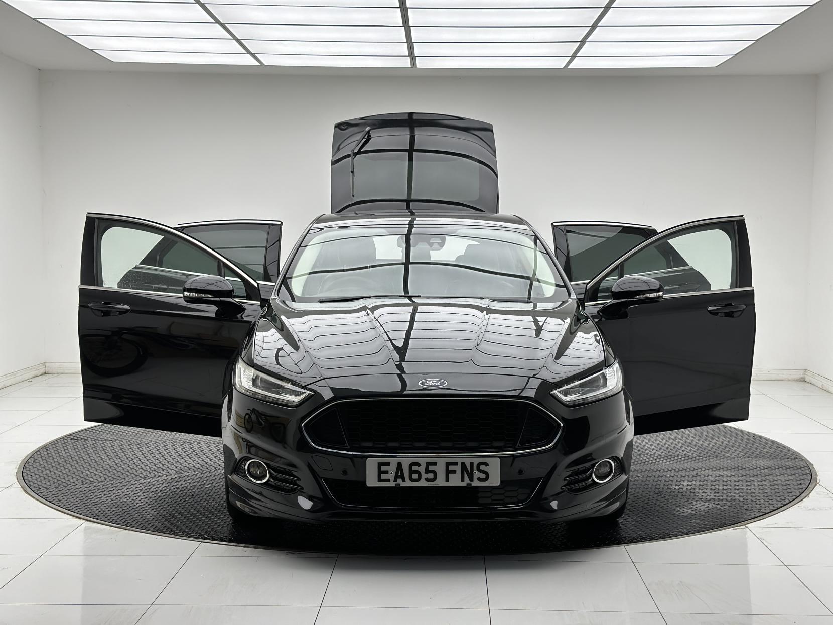 Ford Mondeo 2.0T EcoBoost Titanium Hatchback 5dr Petrol Auto Euro 6 (s/s) (240 ps)