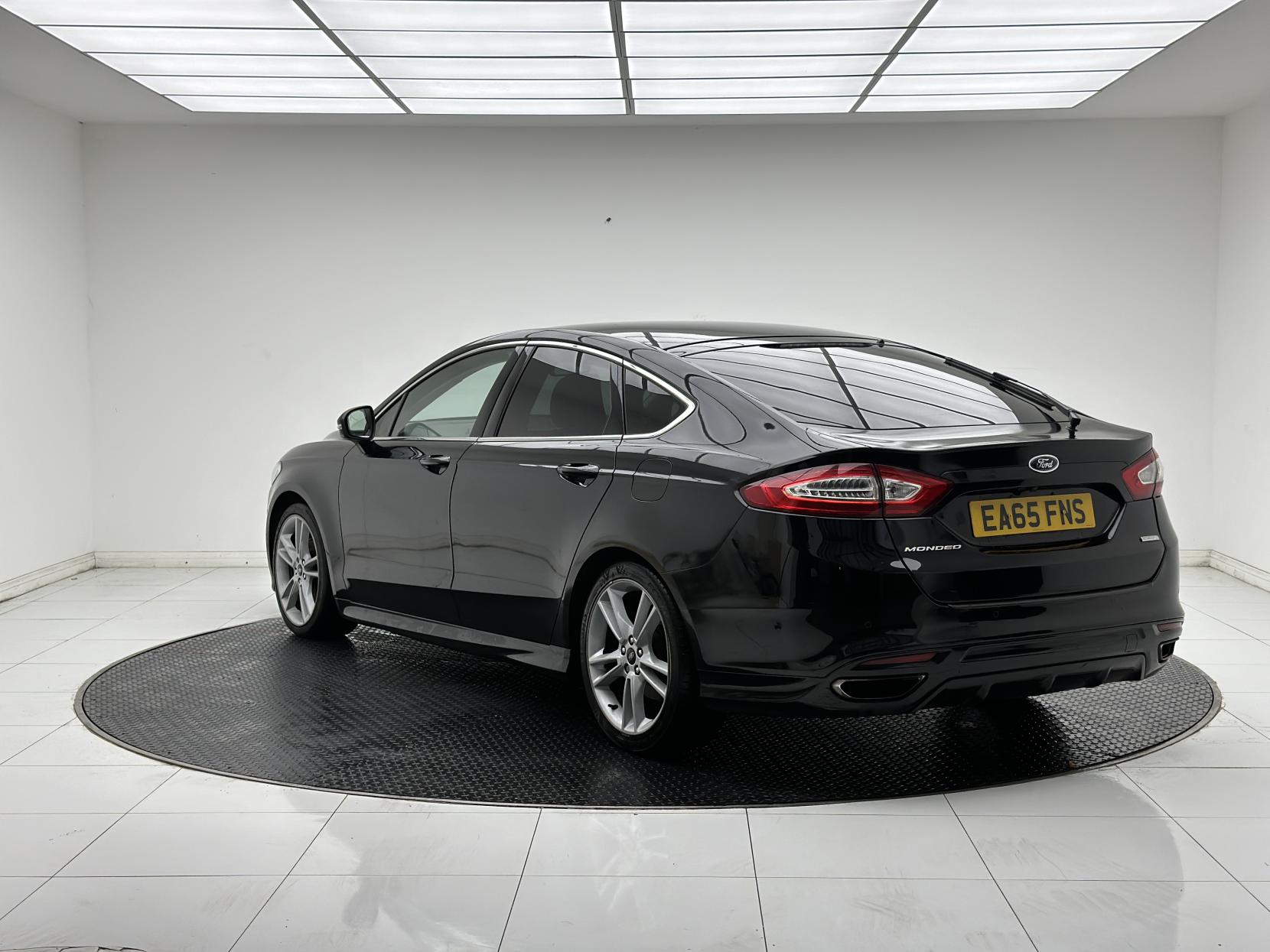 Ford Mondeo 2.0T EcoBoost Titanium Hatchback 5dr Petrol Auto Euro 6 (s/s) (240 ps)