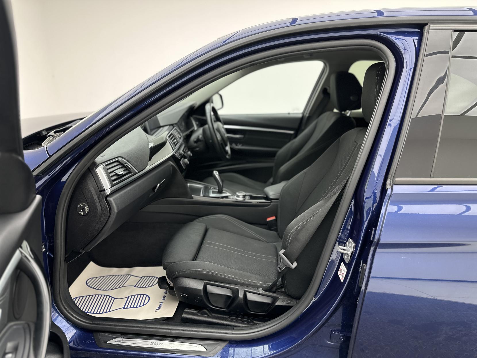 BMW 3 Series 1.5 318i Sport Saloon 4dr Petrol Auto Euro 6 (s/s) (136 ps)