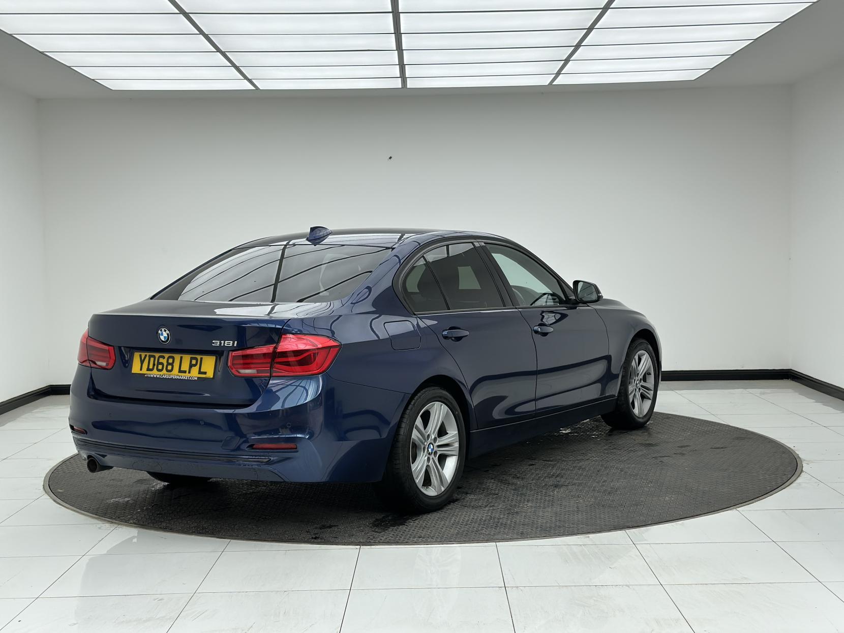 BMW 3 Series 1.5 318i Sport Saloon 4dr Petrol Auto Euro 6 (s/s) (136 ps)