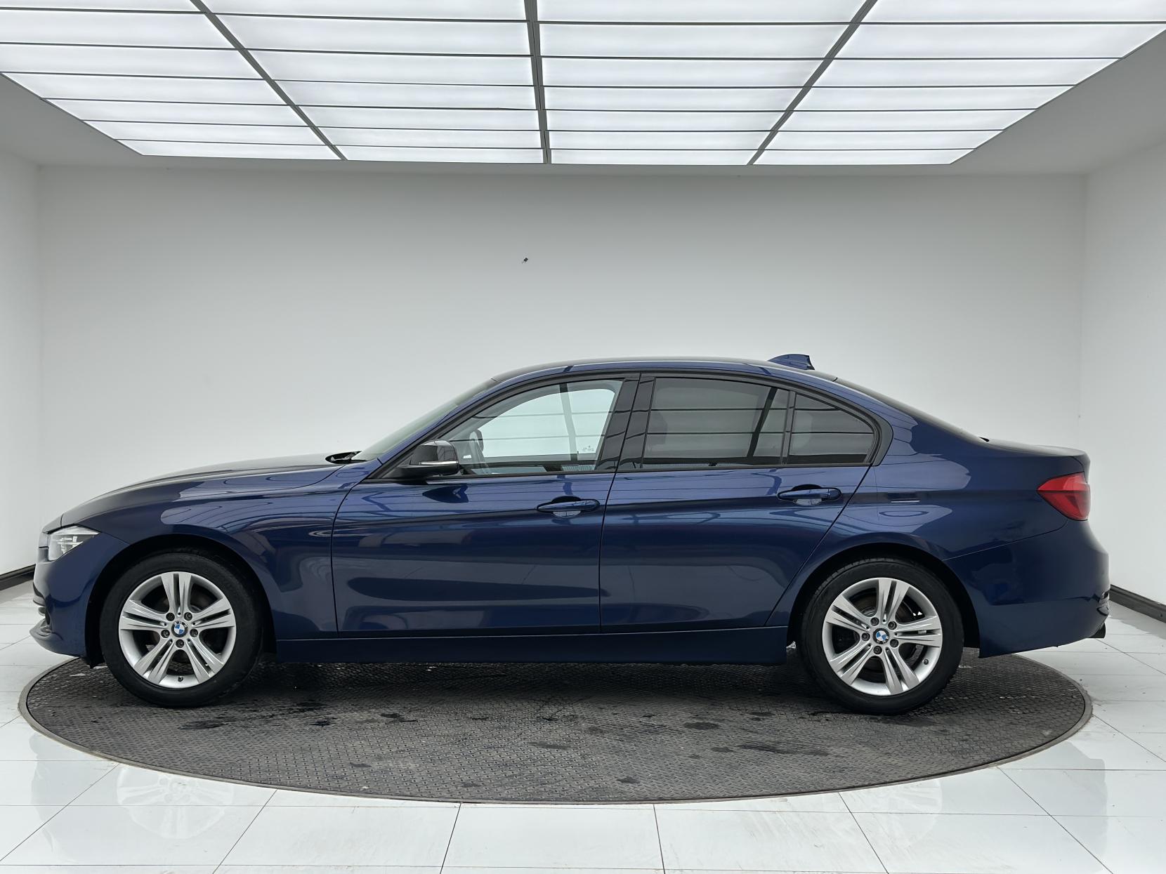 BMW 3 Series 1.5 318i Sport Saloon 4dr Petrol Auto Euro 6 (s/s) (136 ps)
