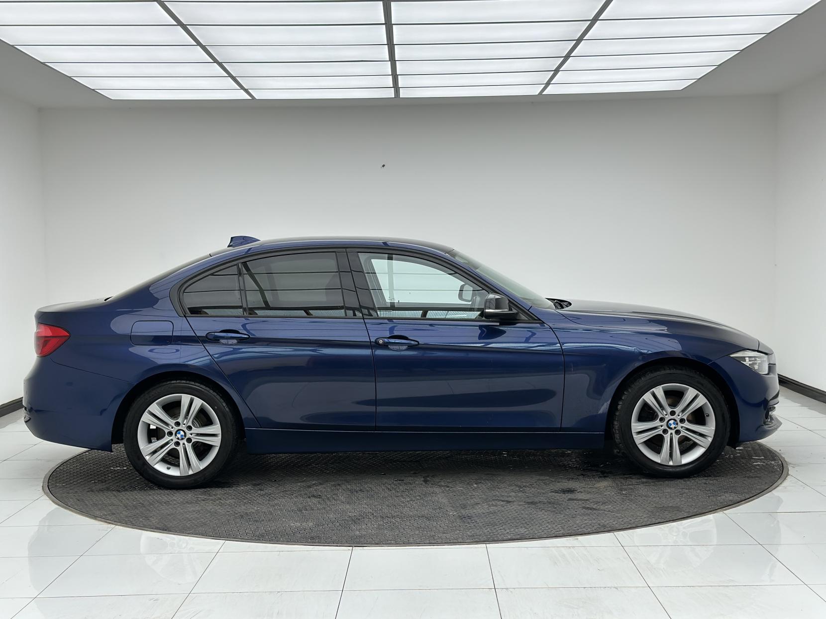 BMW 3 Series 1.5 318i Sport Saloon 4dr Petrol Auto Euro 6 (s/s) (136 ps)
