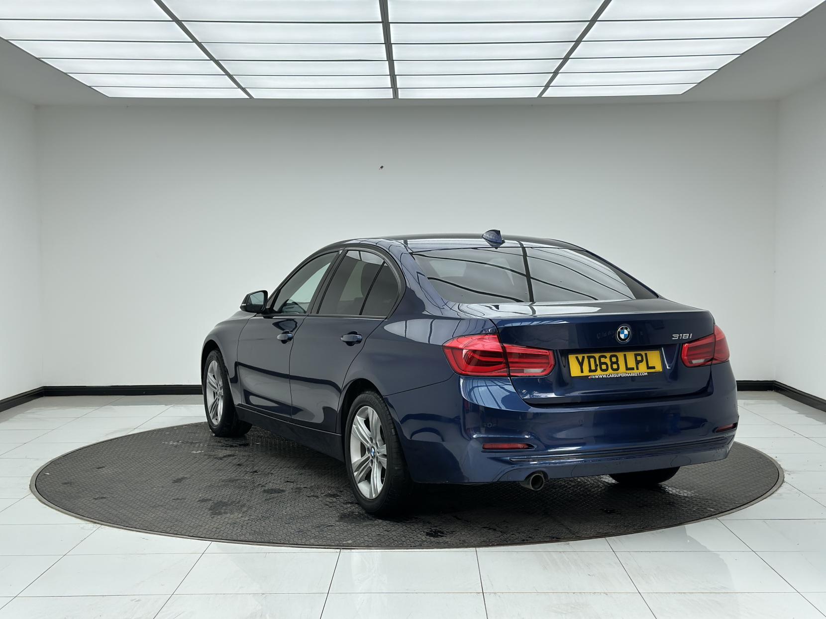 BMW 3 Series 1.5 318i Sport Saloon 4dr Petrol Auto Euro 6 (s/s) (136 ps)