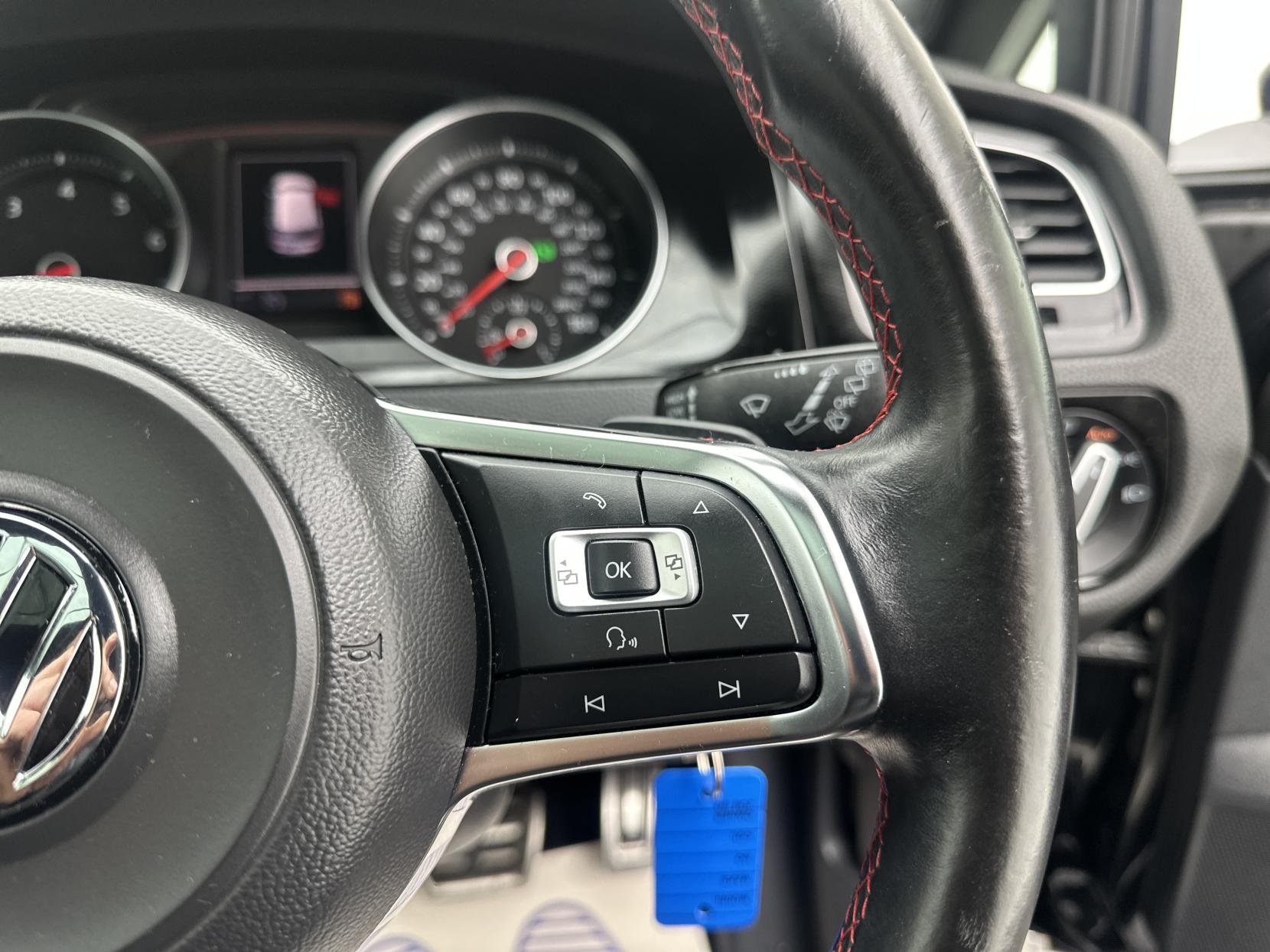 Volkswagen Golf 2.0 TSI BlueMotion Tech GTI Hatchback 5dr Petrol DSG Euro 6 (s/s) (220 ps)