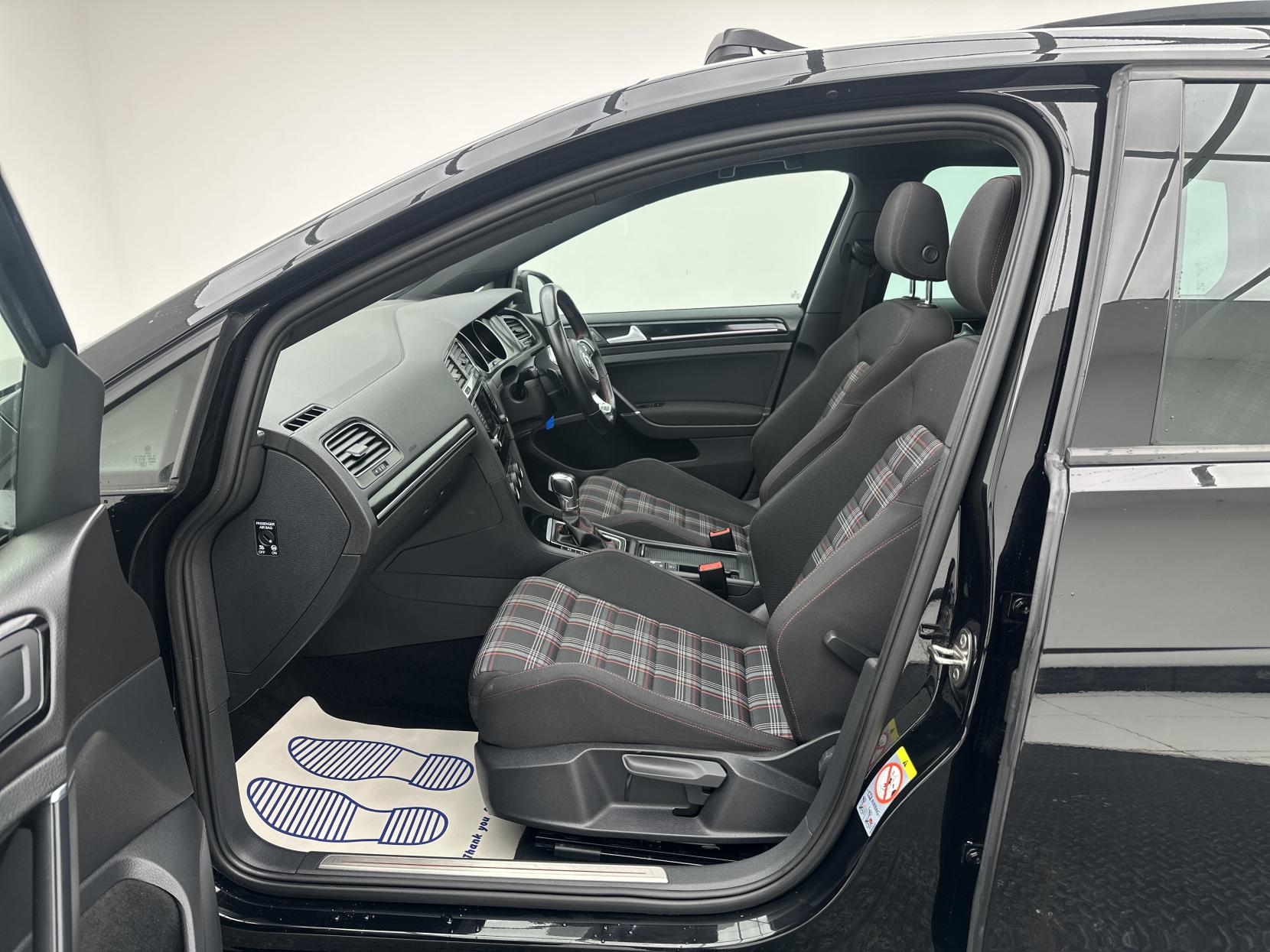 Volkswagen Golf 2.0 TSI BlueMotion Tech GTI Hatchback 5dr Petrol DSG Euro 6 (s/s) (220 ps)