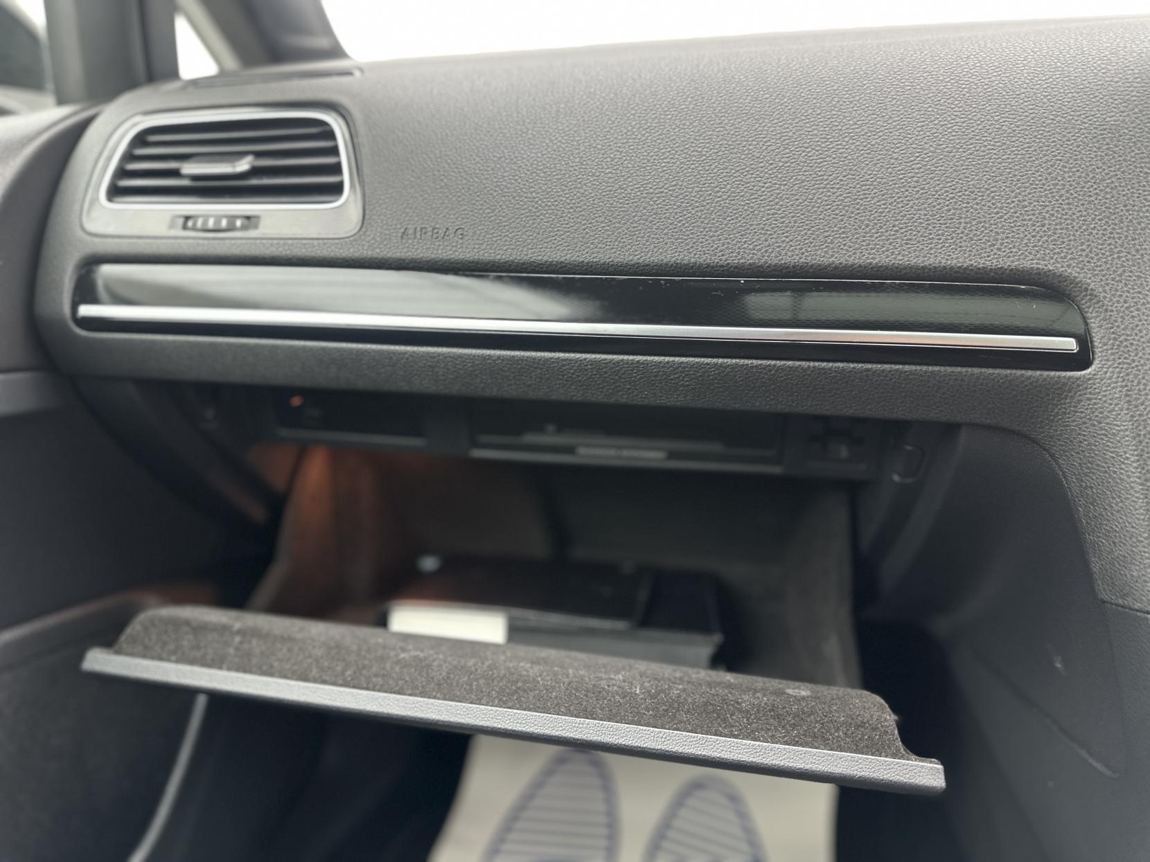 Volkswagen Golf 2.0 TSI BlueMotion Tech GTI Hatchback 5dr Petrol DSG Euro 6 (s/s) (220 ps)